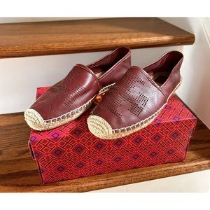 Tory Burch Perforated Logo Nappa Leather Red Agate 8.5 Espadrilles USED Read